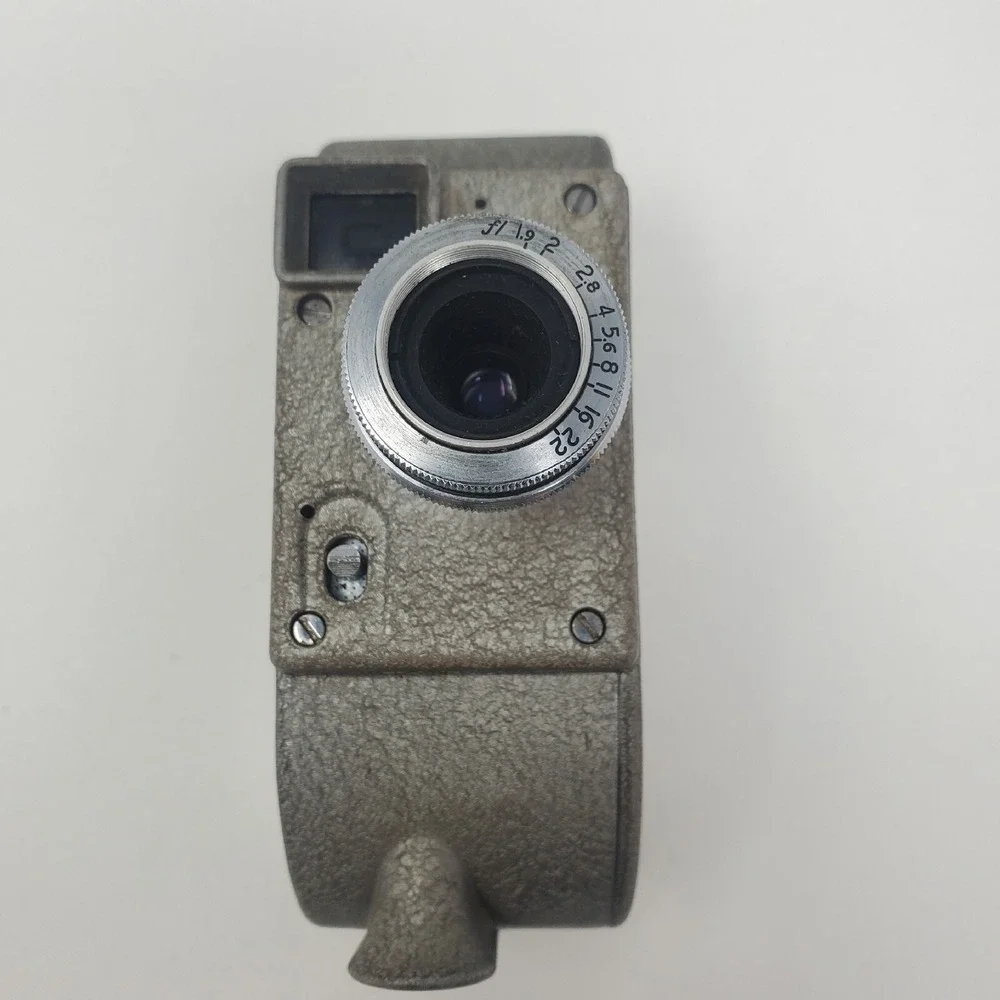 Vintage Bell & Howell 134‎ Movie Camera 8MM Manual Case f1.9 Super Comat lens